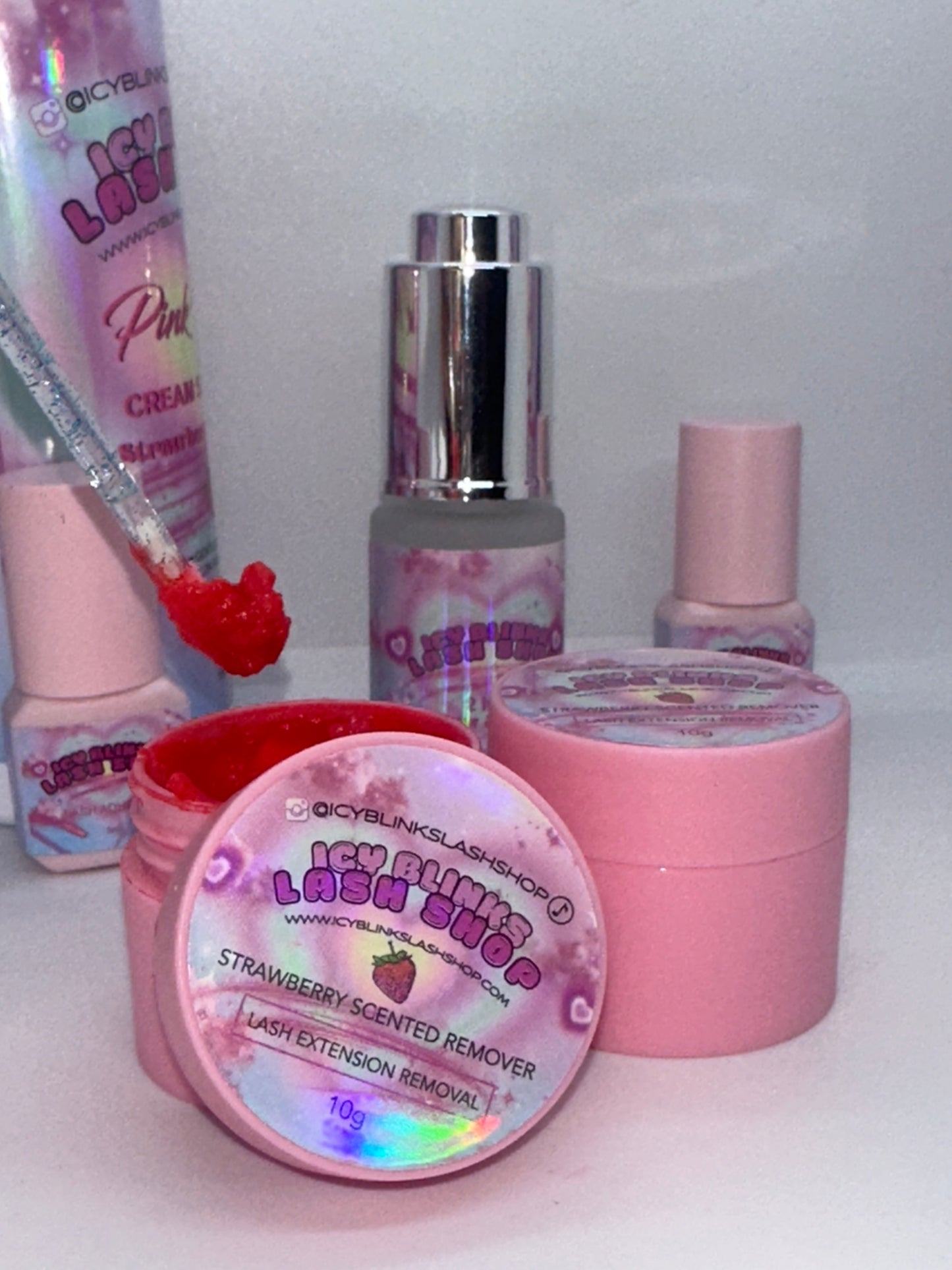 Strawberry-Scented Cream Remover 🍓 🍰
